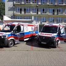 2 nowe ambulanse typu 